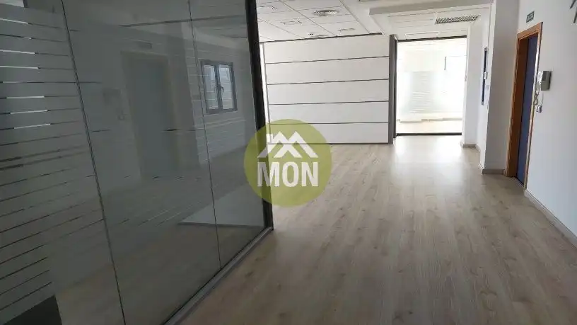 Büro zum Verkauf in Del Puerto (pol. ind. Ingruinsa), Avenida de Abril - 9 de Octubre