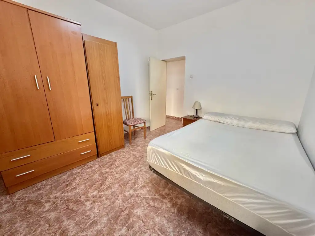 Bedroom of Flat for share in Córdoba