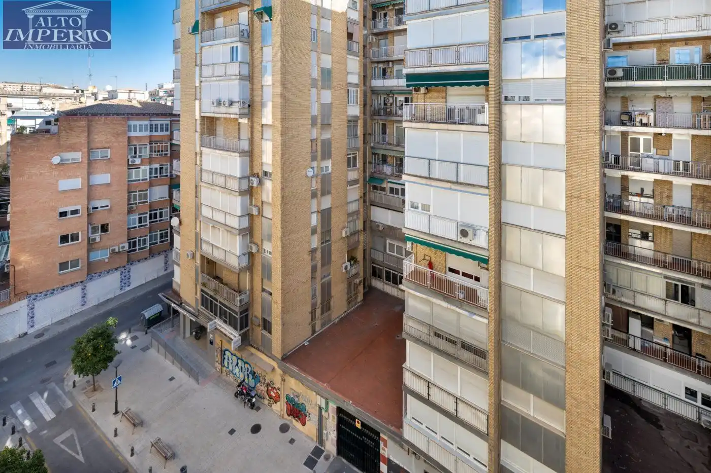 Vista exterior de Piso de alquiler en Granada