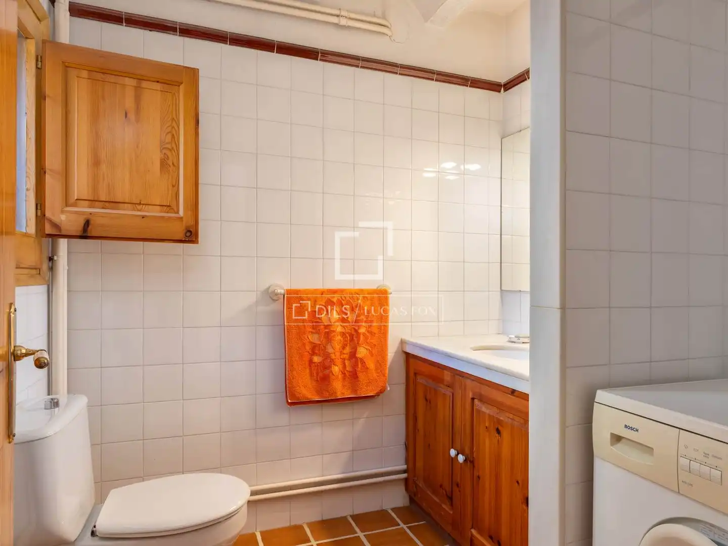 Baño de Finca rústica en venta en Cabanelles con Calefacción, Jardín privado y Trastero