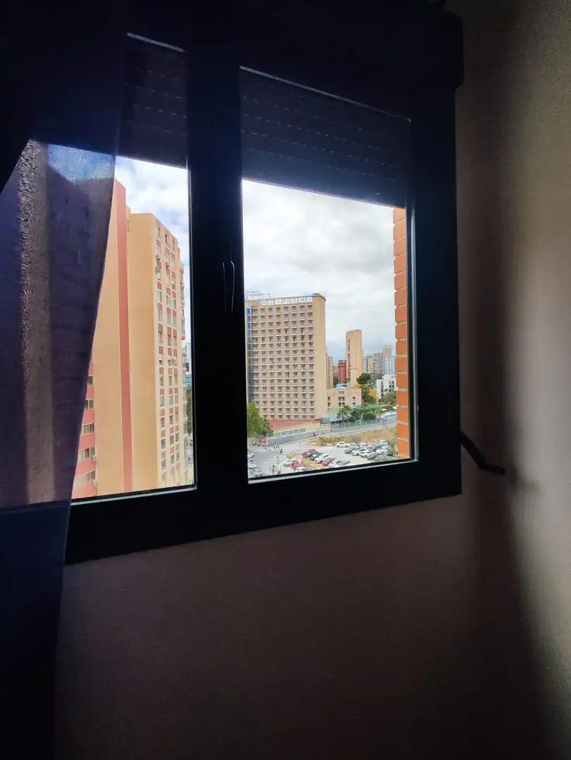 Habitación de Apartamento en venta en Benidorm con Aire acondicionado, Calefacción y Jardín privado