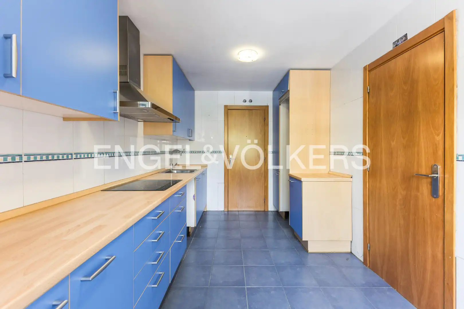 Kitchen of Detached homes for sale in Paracuellos de Jarama  with Air Conditioner, Heating and Private garden
