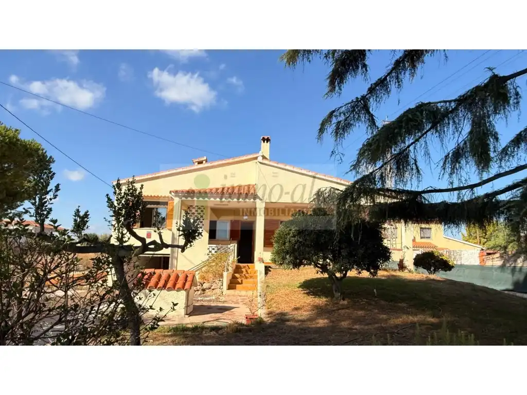 Casa en venta en Calle Poligono 03