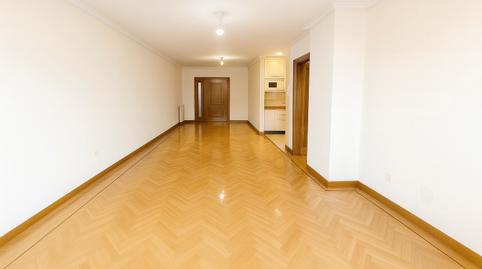 Foto 3 de Piso de alquiler en Plaza Obispo José Eguino y Trecu, Centro - Ayuntamiento, Santander