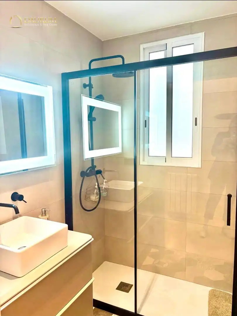Baño de Casa adosada en venta en Aldaia con Aire acondicionado, Calefacción y Terraza