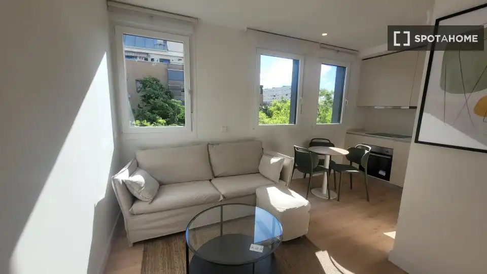Appartement avec terrasse à louer à Ciudad Lineal, imagen 5