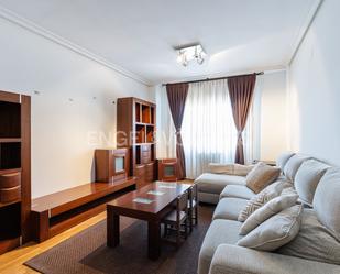 Living room of Attic to rent in Pozuelo de Alarcón  with Air Conditioner, Heating and Parquet flooring