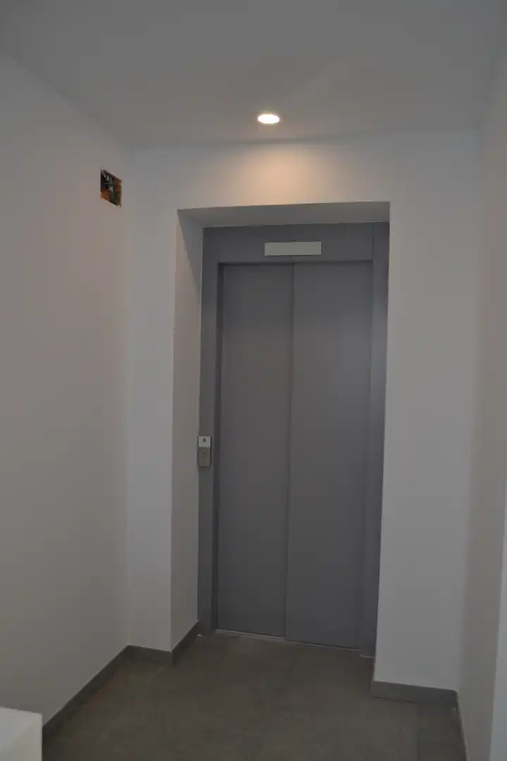 Piso con terraza en venta en Centre - Estació, imagen 4