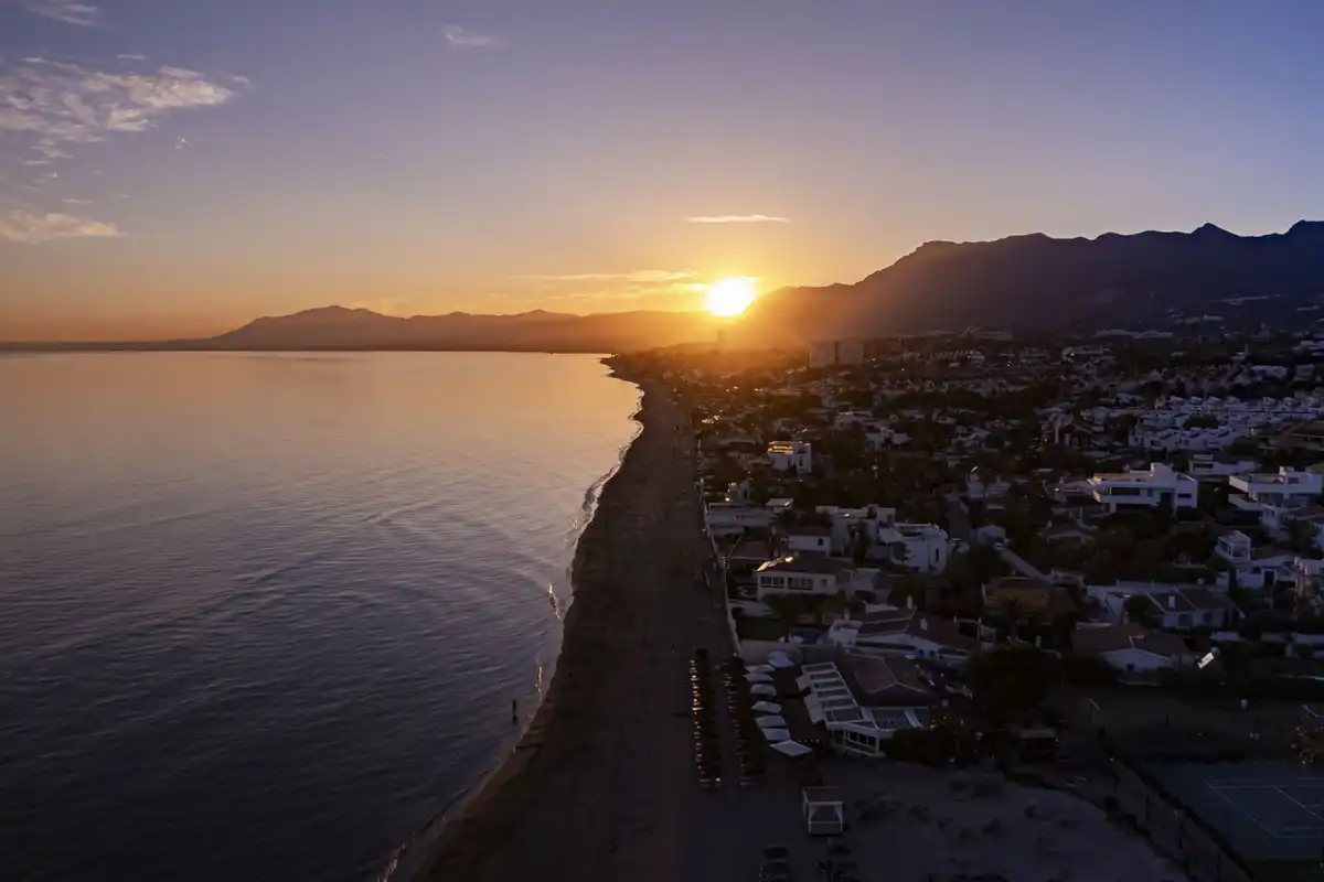 Vista exterior de Casa o chalet en venta en Marbella con Aire acondicionado, Jardín privado y Terraza