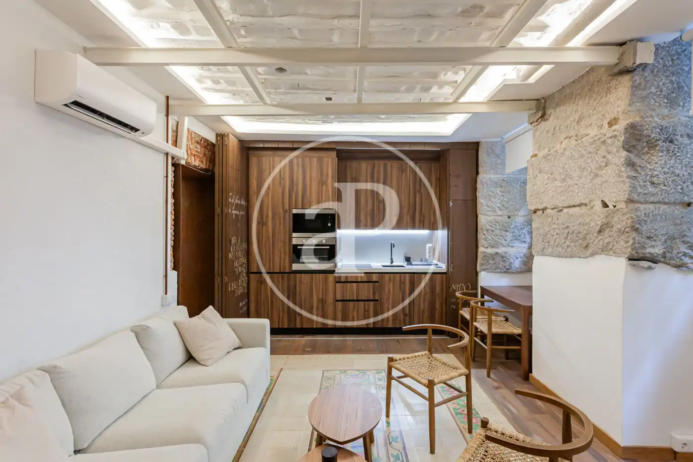 Living room of Flat for sale in Madrid  with Air Conditioner, Heating and Furnished