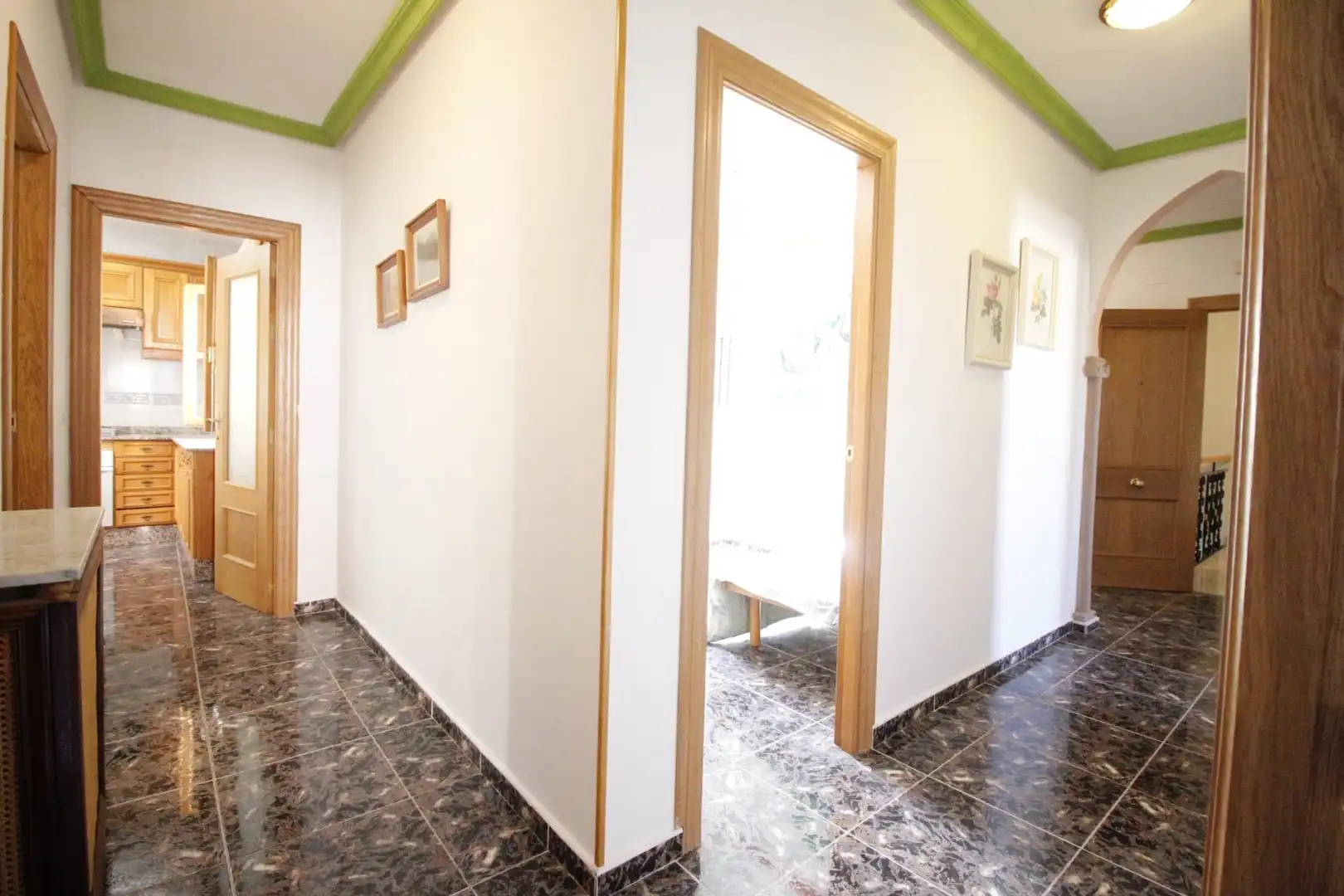 Casa o xalet en venda en Baza amb Calefacció i Balcó