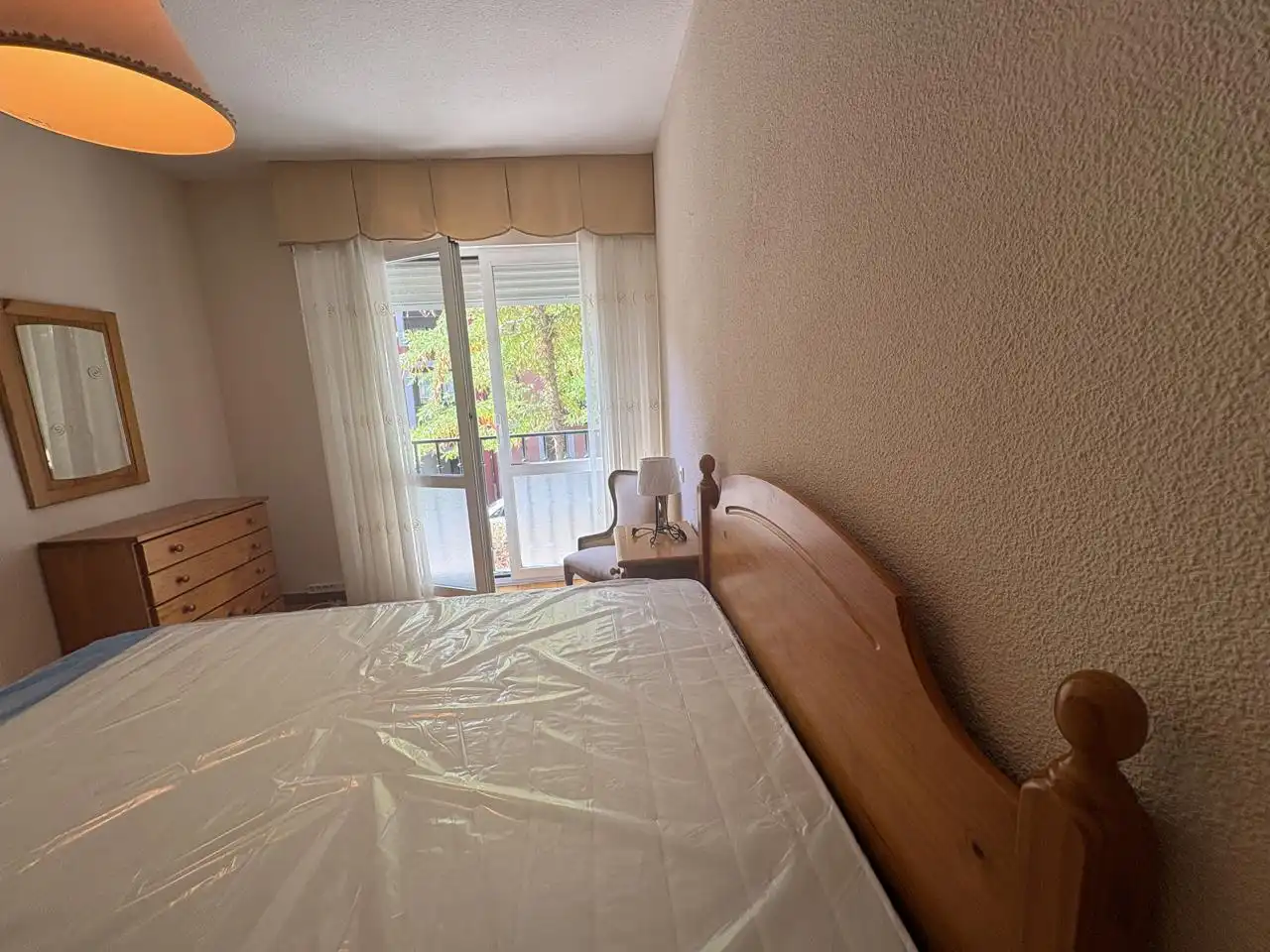 Schlafzimmer von Erdgeschoss zur Miete in San Lorenzo de El Escorial mit Heizung, Parkett und Möbliert