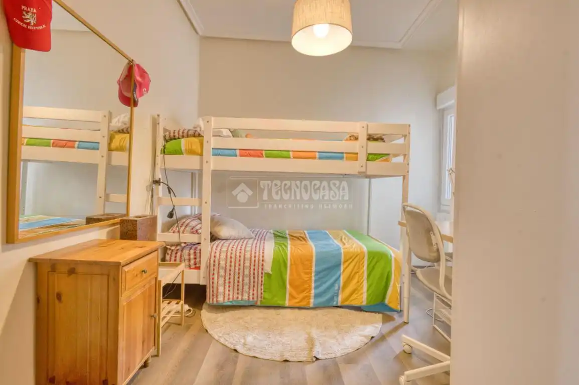 Habitación de Piso en venta en Valladolid con Calefacción y Parquet