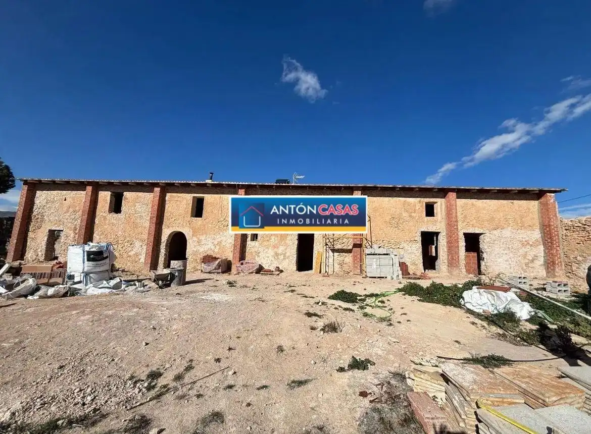 Haus zum Verkauf in El Pinós / Pinoso