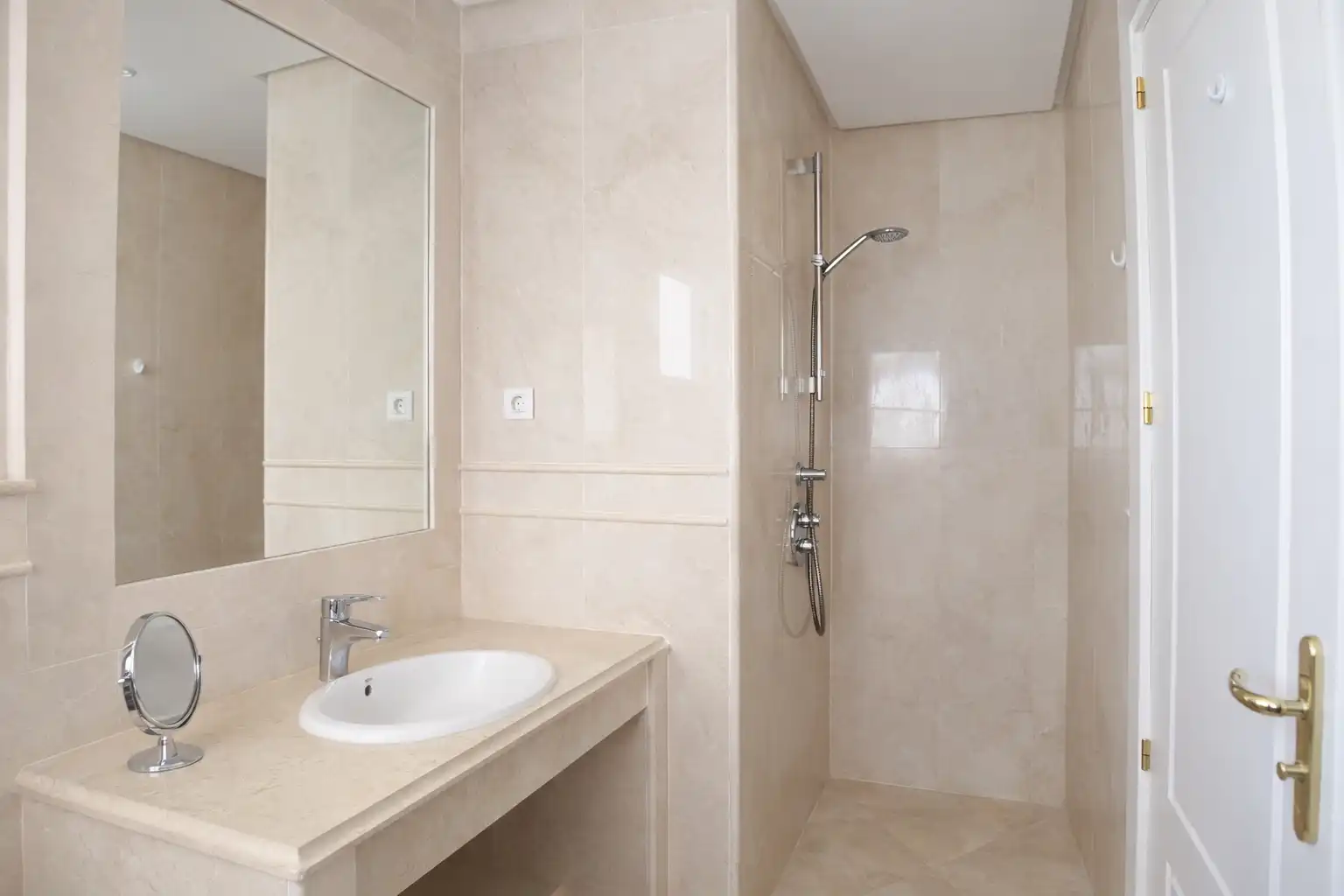 Apartament amb terrassa en venda a Nueva Andalucía, imagen 23