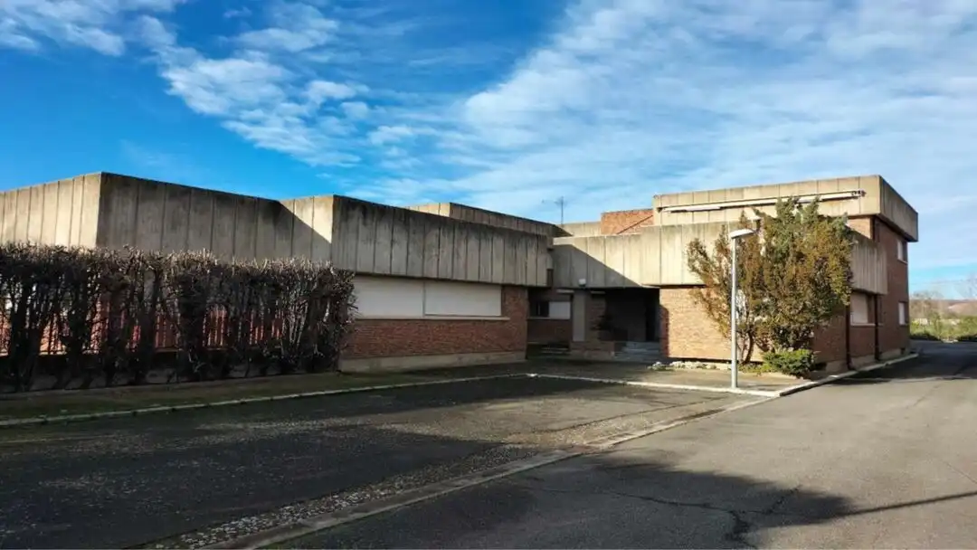 Außenansicht von Gebäude zur Miete in Villaquilambre