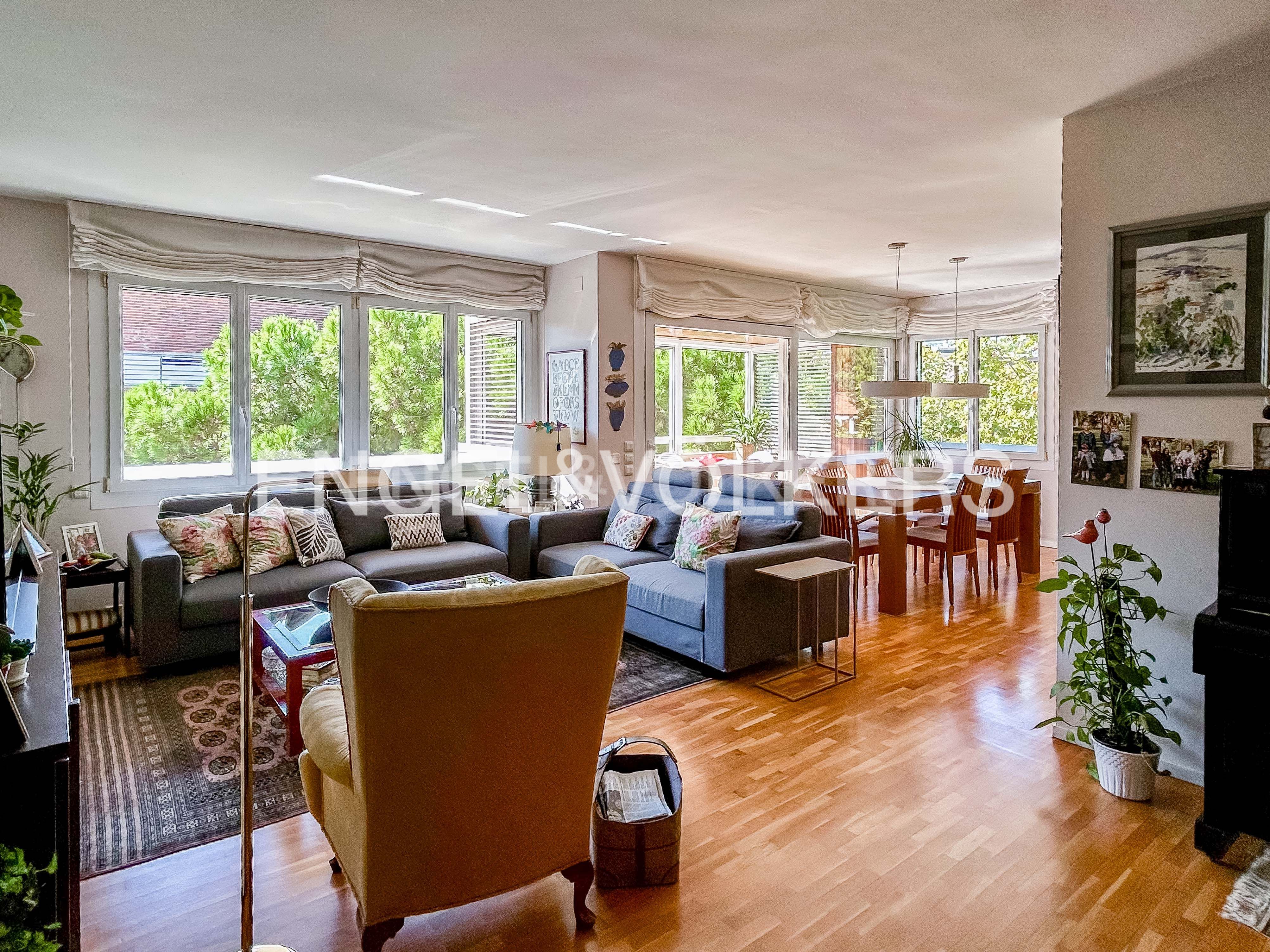 Living room of Apartment for sale in  Barcelona Capital  with Air Conditioner, Heating and Private garden