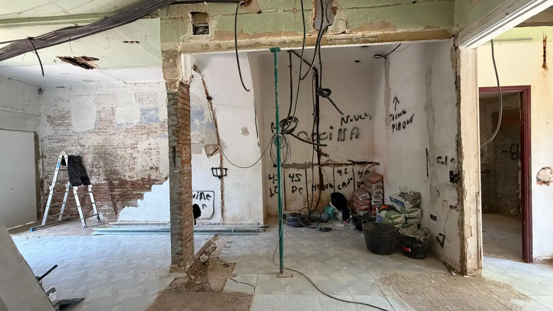 Casa adosada en venta en Barcelona con Calefacción y Trastero