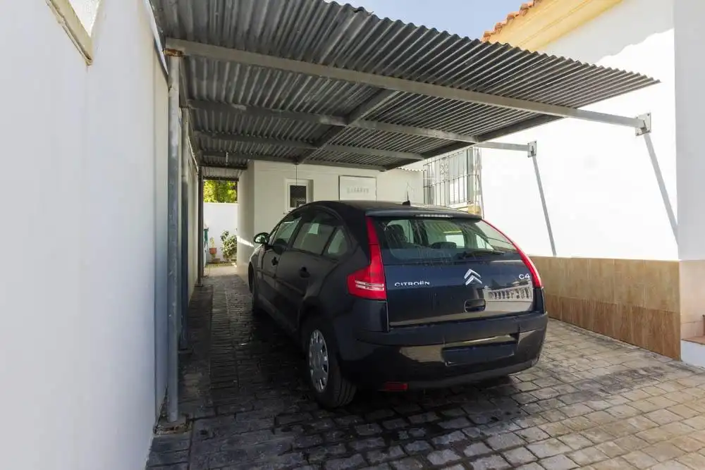 Aparcament de Casa o xalet en venda en El Puerto de Santa María amb Jardí privat i Traster