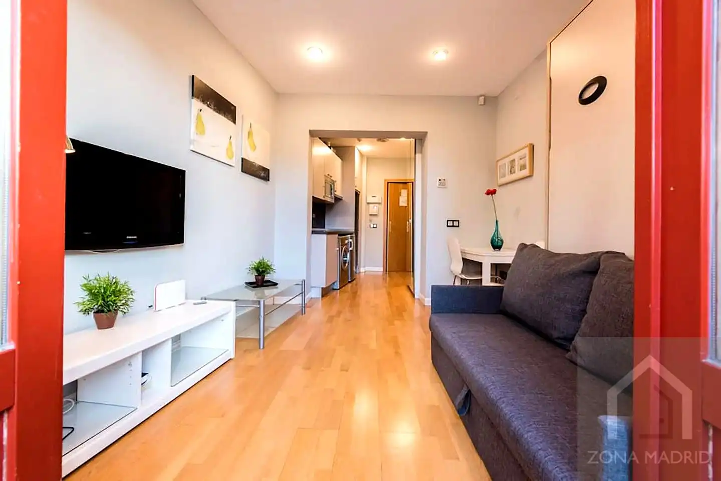 Sala d'estar de Estudi en venda en Madrid amb Moblat