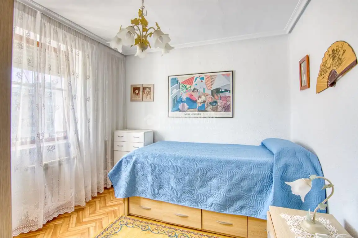 Piso en venta en Alisal - San Román