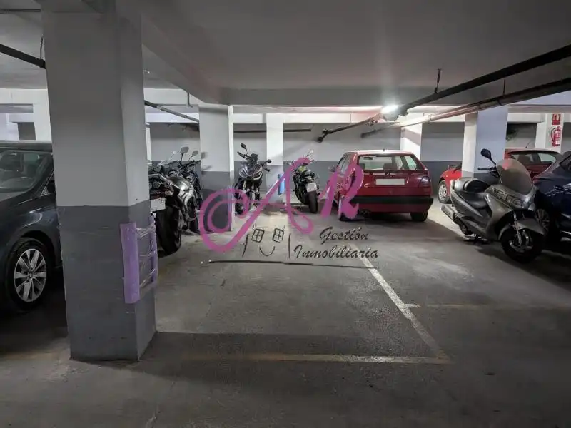 Parking of Garage for rent in Valencia