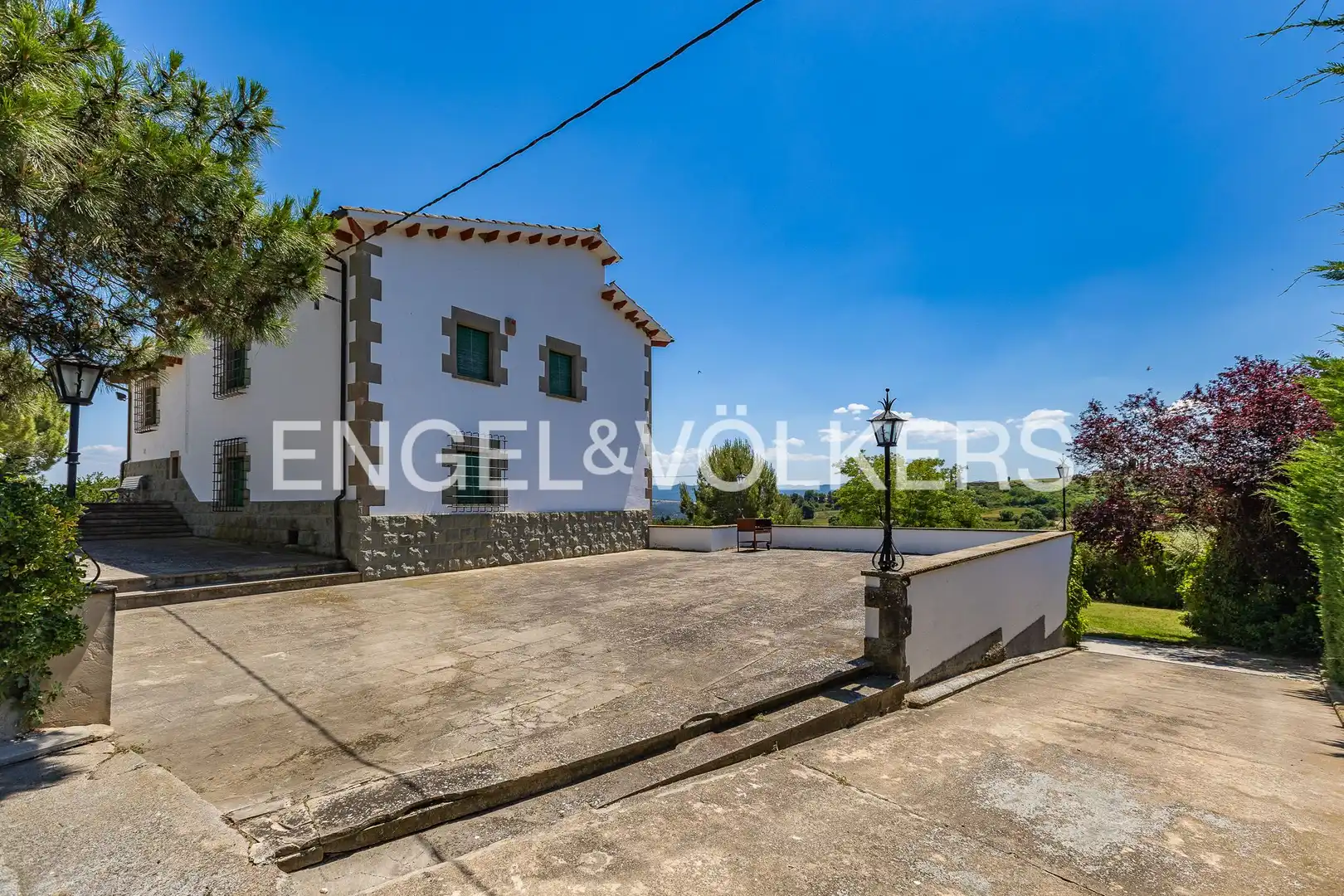 Vista exterior de Finca rústica en venda en Sant Feliu Sasserra amb Calefacció, Terrassa i Piscina