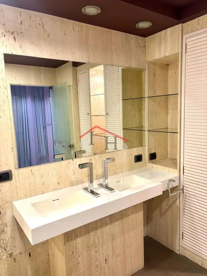 Bathroom of Flat for rent in León Capital   with Heating, Parquet flooring and Terrace