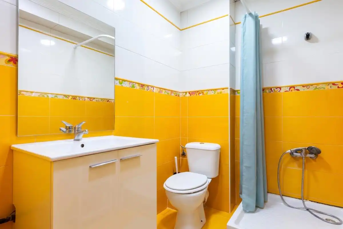 Bathroom of Flat for sale in Valencia  with Heating, Terrace and Furnished