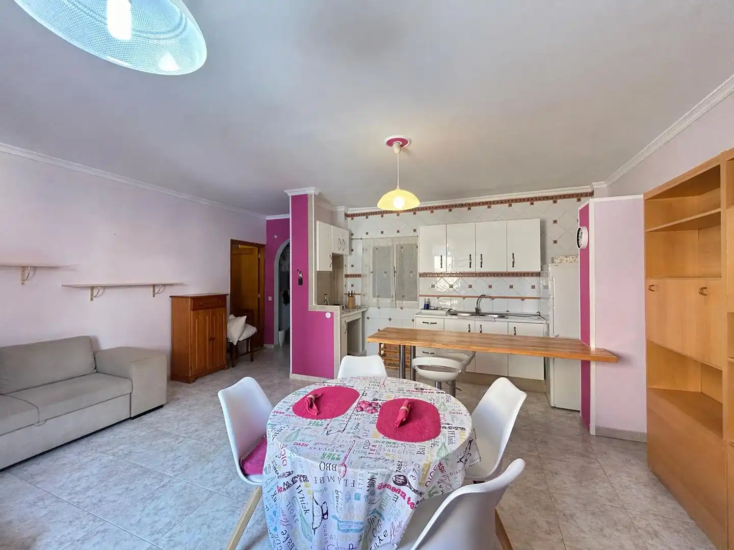 Cuina de Casa o xalet en venda en Las Palmas de Gran Canaria amb Terrassa i Moblat