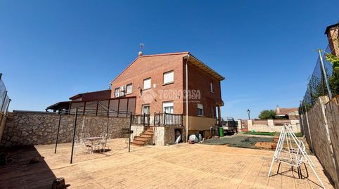 Foto 3 de Casa adosada en venta en Villanueva de la Torre, Guadalajara