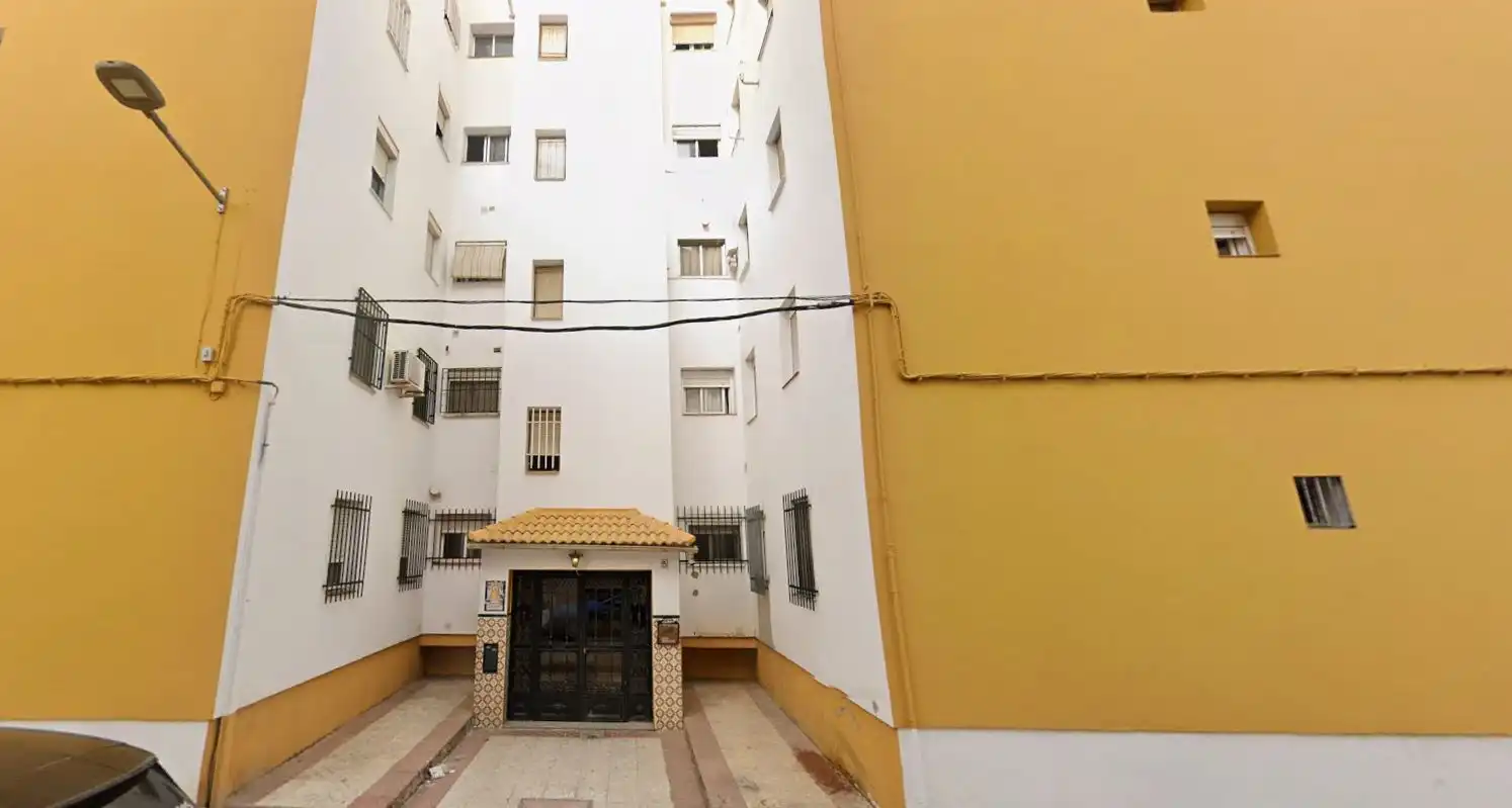 Vista exterior de Apartament en venda en Carmona