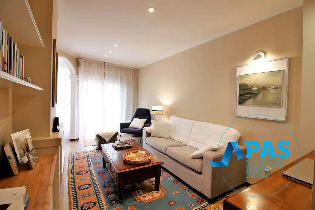 Sala d'estar de Pis en venda en Santander amb Calefacció, Terrassa i Traster