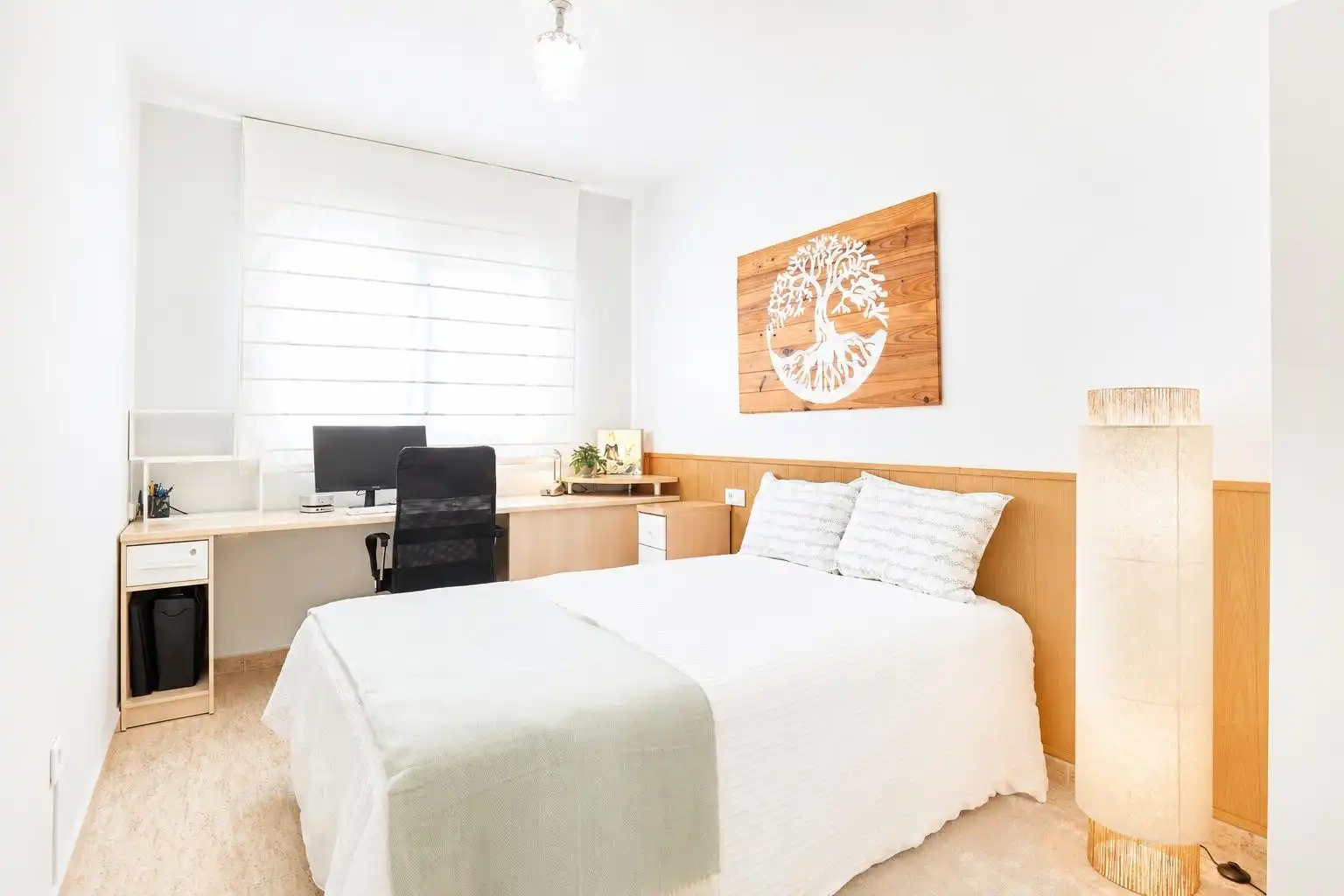 Schlafzimmer von Einfamilien-Reihenhaus zum Verkauf in Sitges mit Klimaanlage, Heizung und Privatgarten