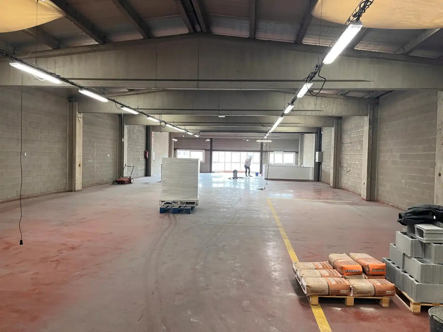Industriegebäude zur Miete in Carrer de la Indústria 15