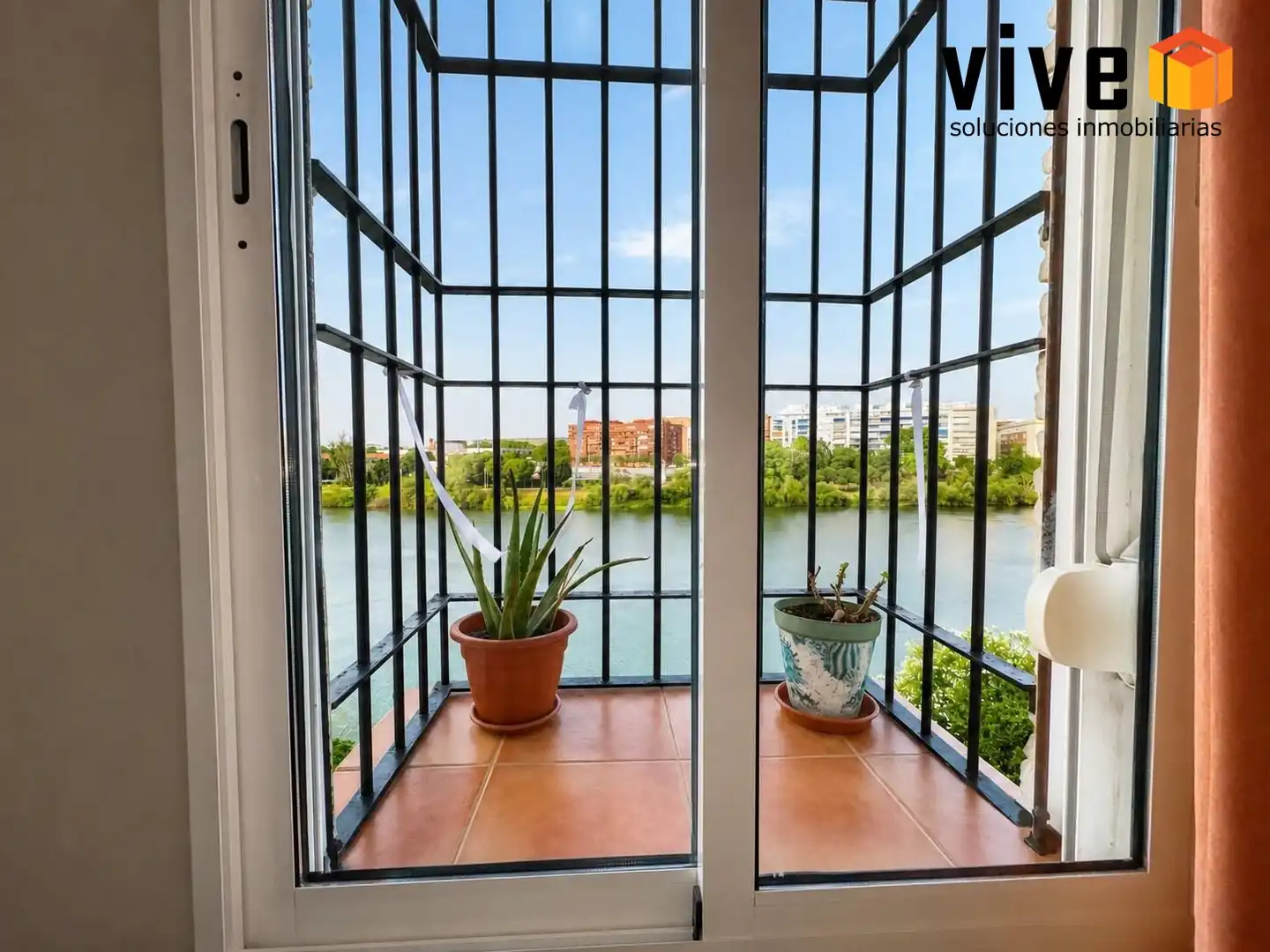 Terraza de Piso en venta en Sevilla con Calefacción y Terraza