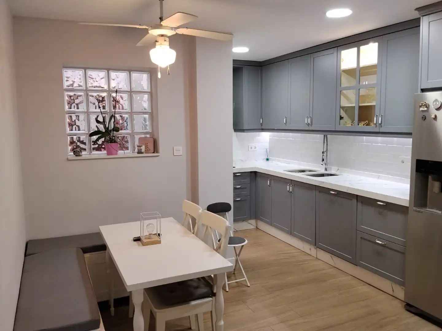 Kitchen of Flat for rent in Almuñécar  with Air Conditioner, Parquet flooring and Furnished