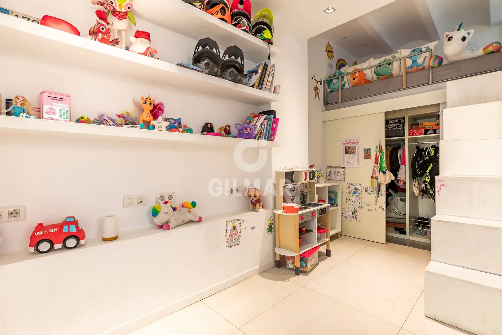 Piso en venta en Madrid con Calefacción y Balcón