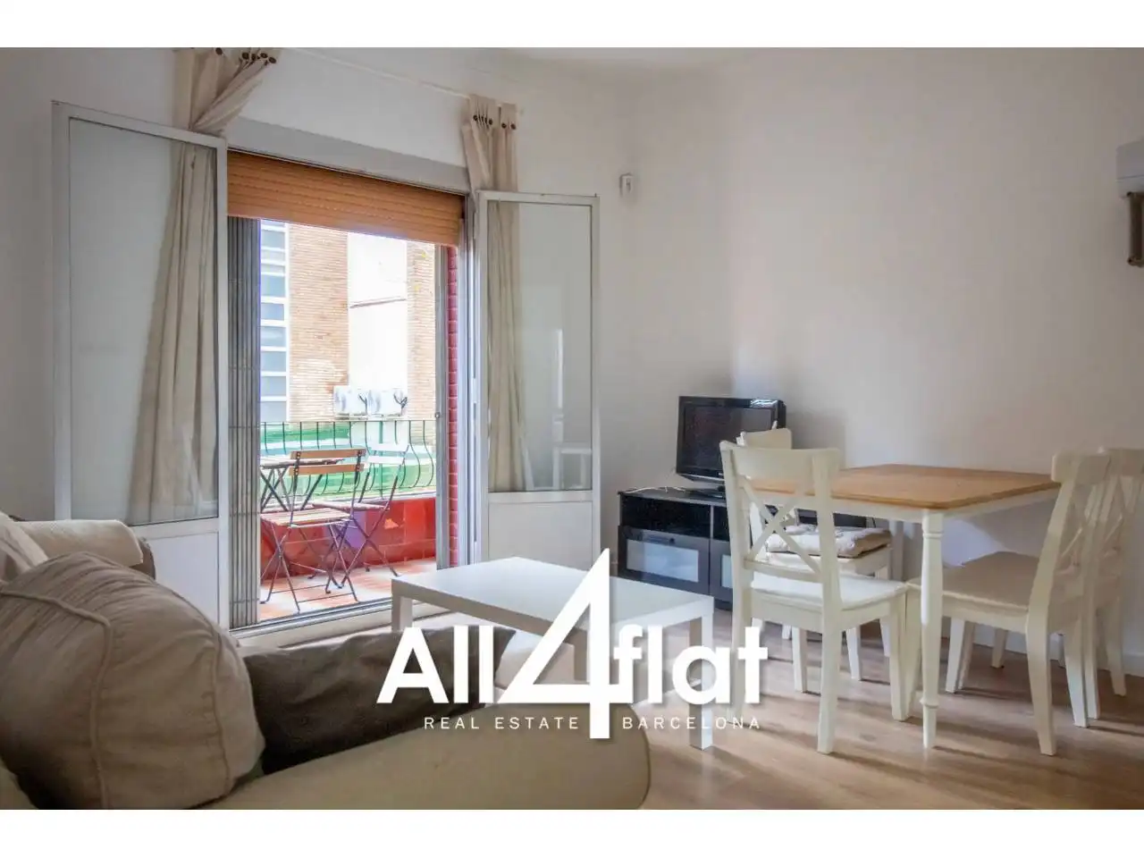 Appartamento con terrazza in affitto a Calle Can Ros, imagen 3