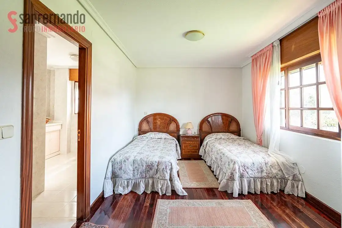 Habitación de Casa o chalet en venta en Penagos con Calefacción, Jardín privado y Parquet
