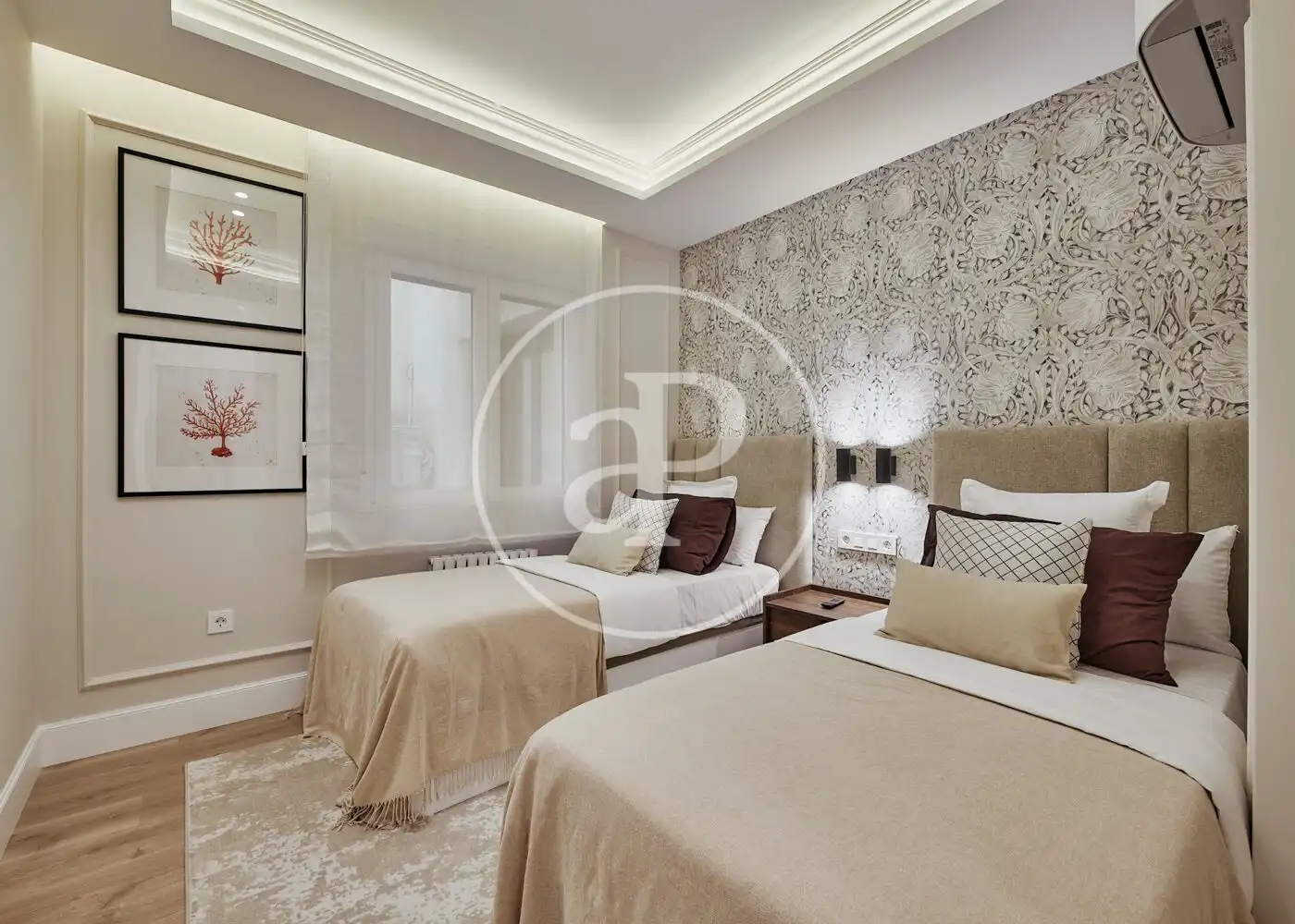 Bedroom of Flat for sale in Madrid  with Air Conditioner, Heating and Storage room