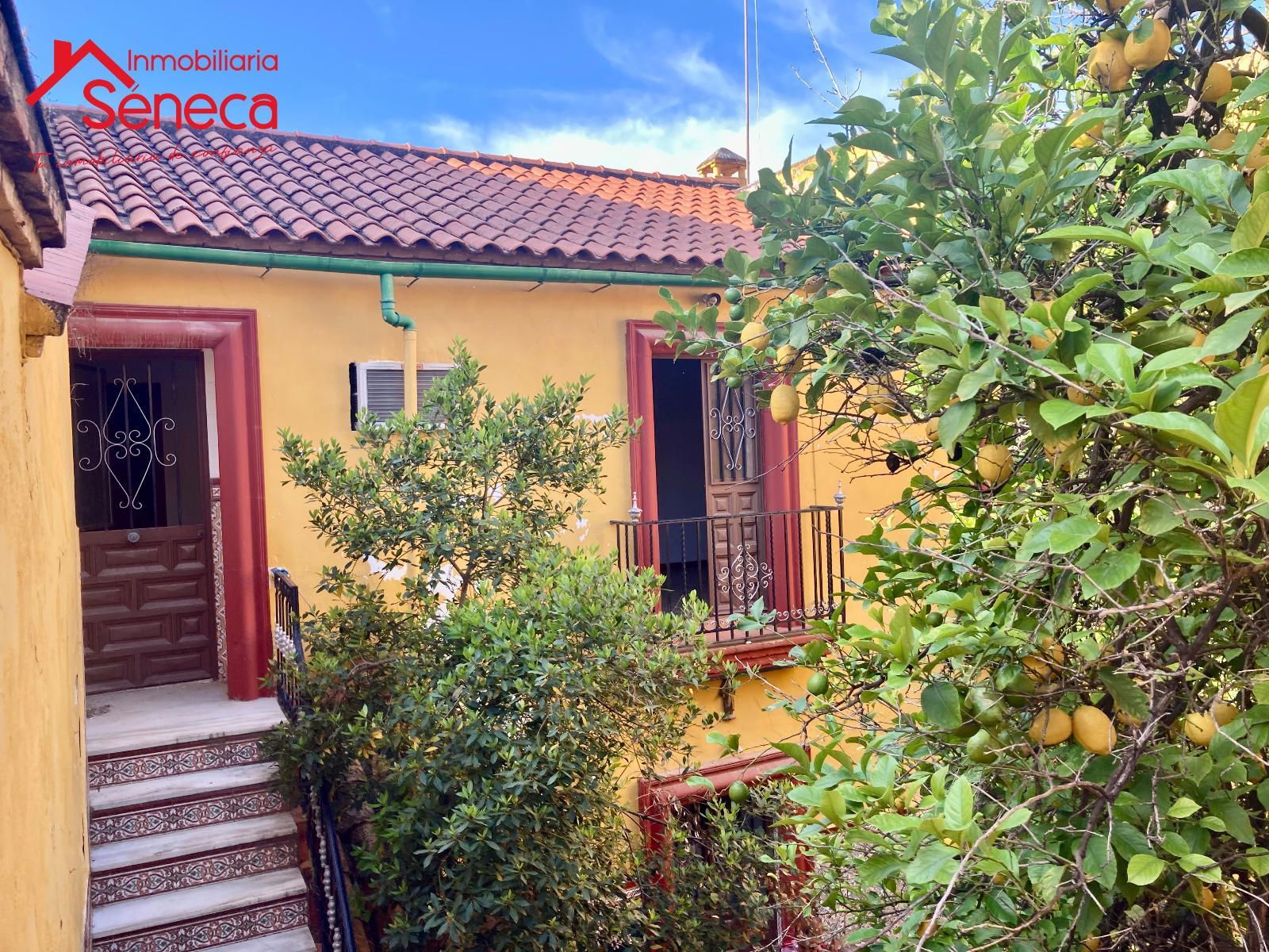 Vista exterior de Casa o xalet en venda en  Córdoba Capital amb Traster i Piscina