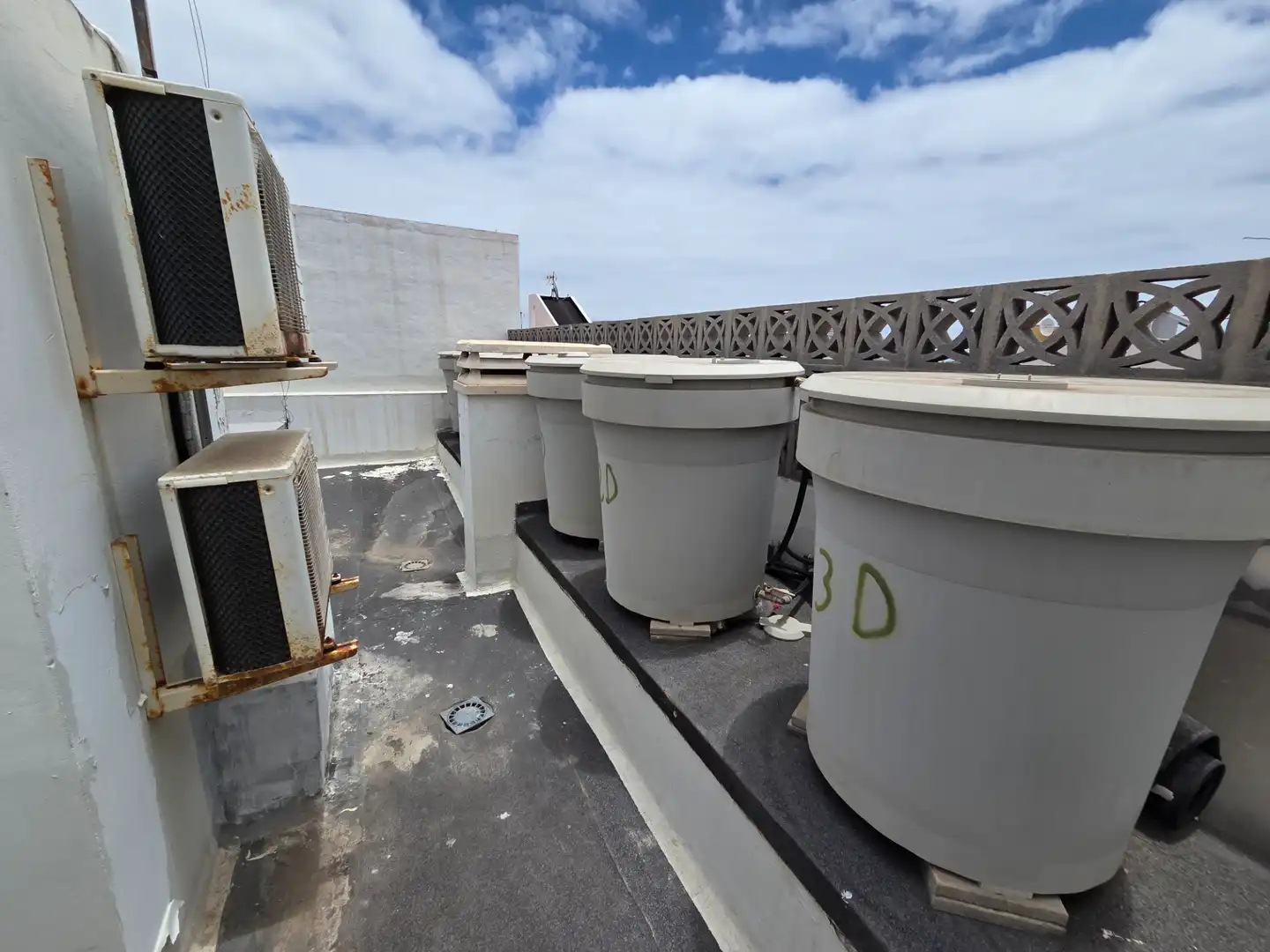 Vista exterior de Piso en venta en Las Palmas de Gran Canaria con Aire acondicionado, Terraza y Alarma