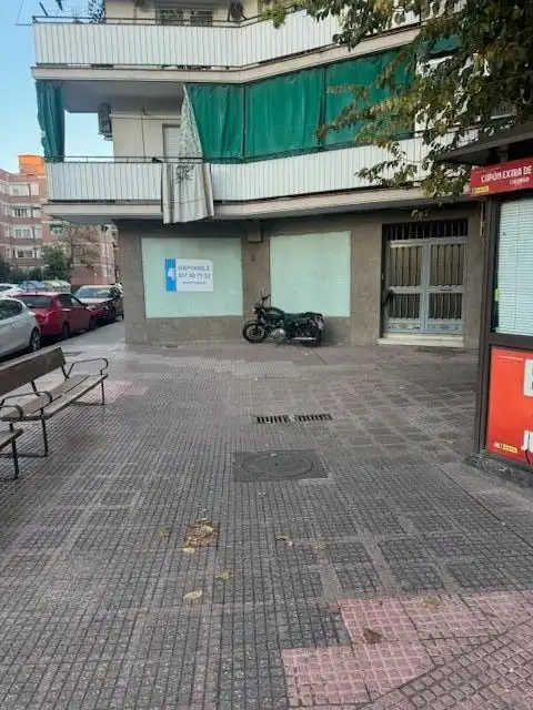 Commercial properties for rent in Calle Nuestra Señora de la Almudena, Vírgenes
