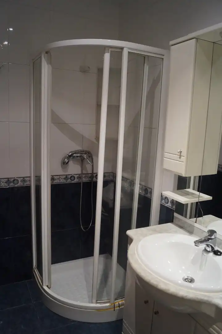 Baño de Ático en venta en Boiro con Calefacción, Parquet y Trastero