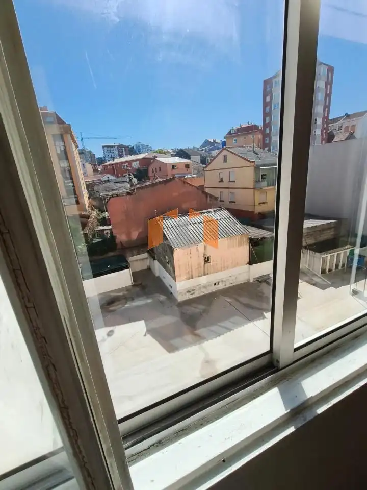 Terrassa de Pis en venda en Vigo  amb Calefacció, Parquet i Terrassa