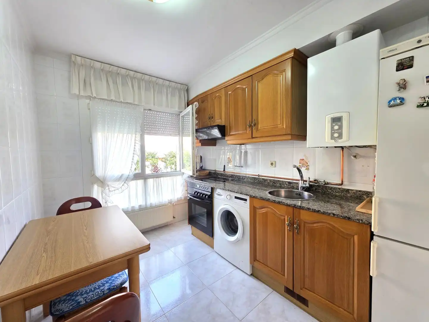 Küche von Wohnung zum Verkauf in Siero mit Heizung, Parkett und Terrasse