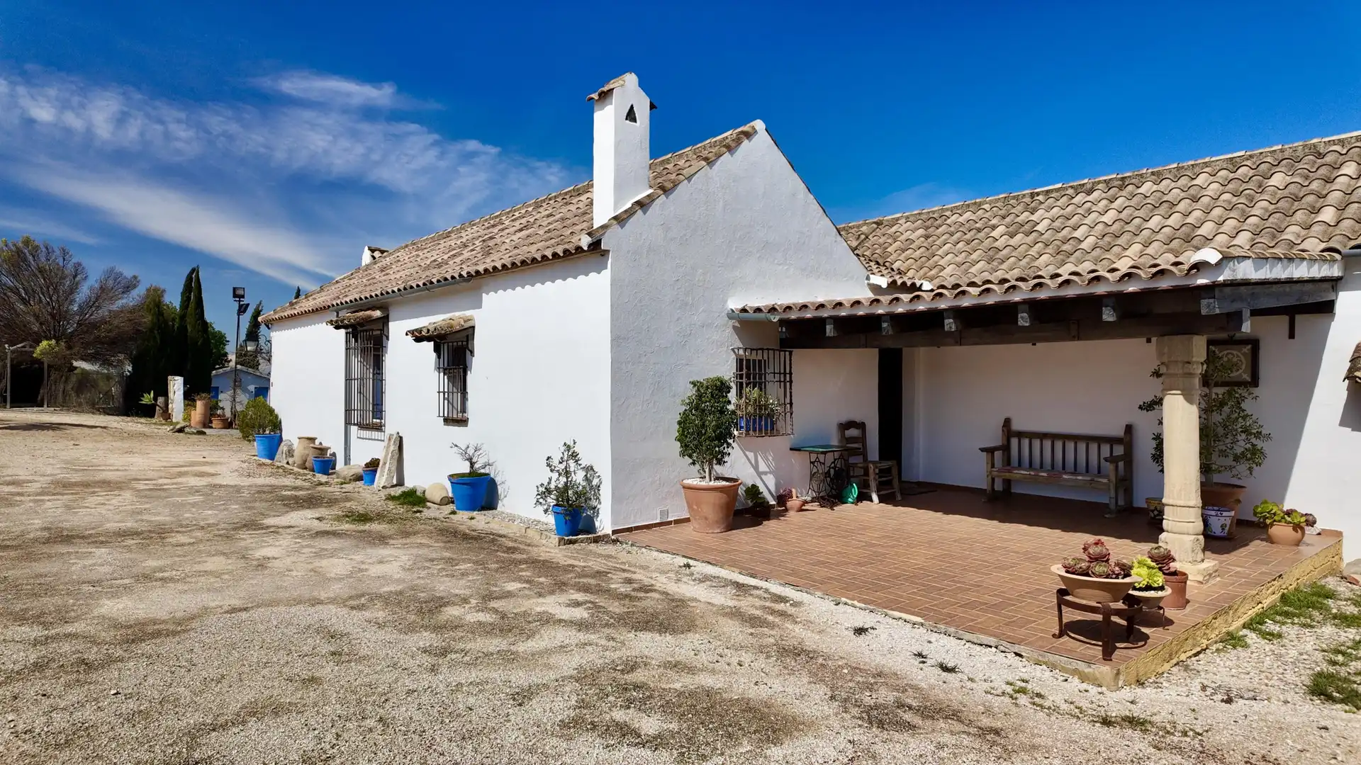 Vista exterior de Finca rústica en venta en Santaella con Aire acondicionado, Jardín privado y Terraza
