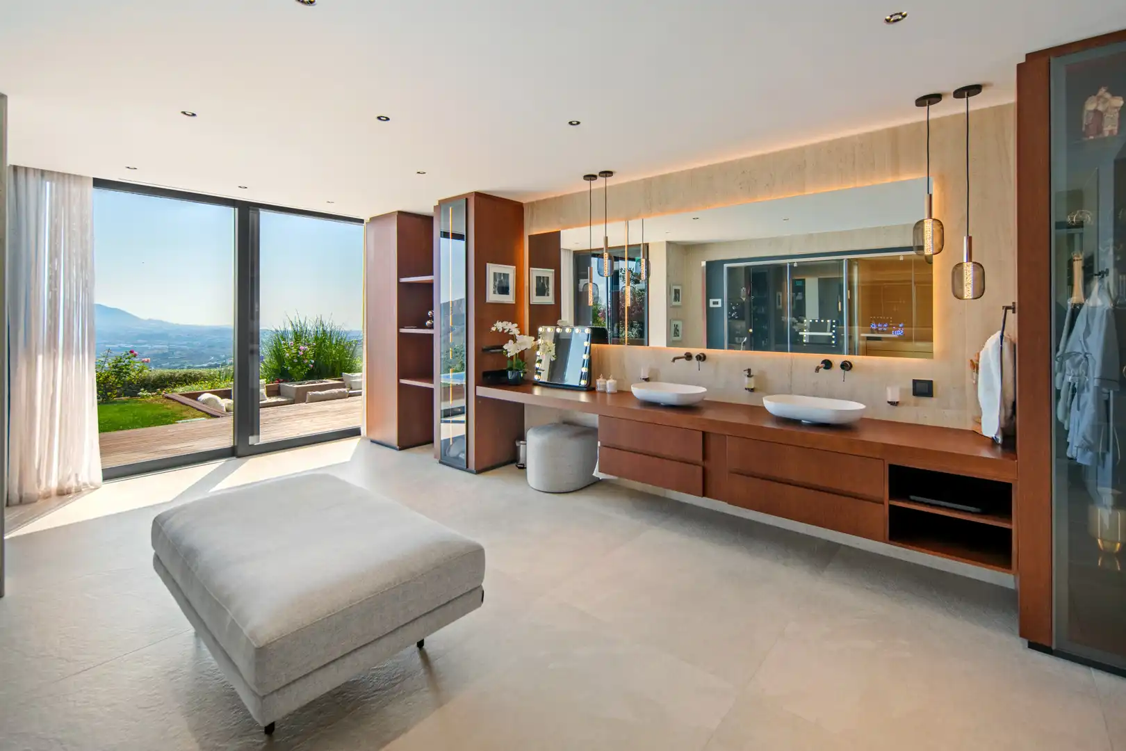 Bathroom of Houses for sale in Marbella  with Air Conditioner, Private garden and Terrace
