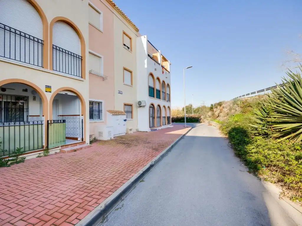 Houses for sale in Calle Mar Menor, La Veleta